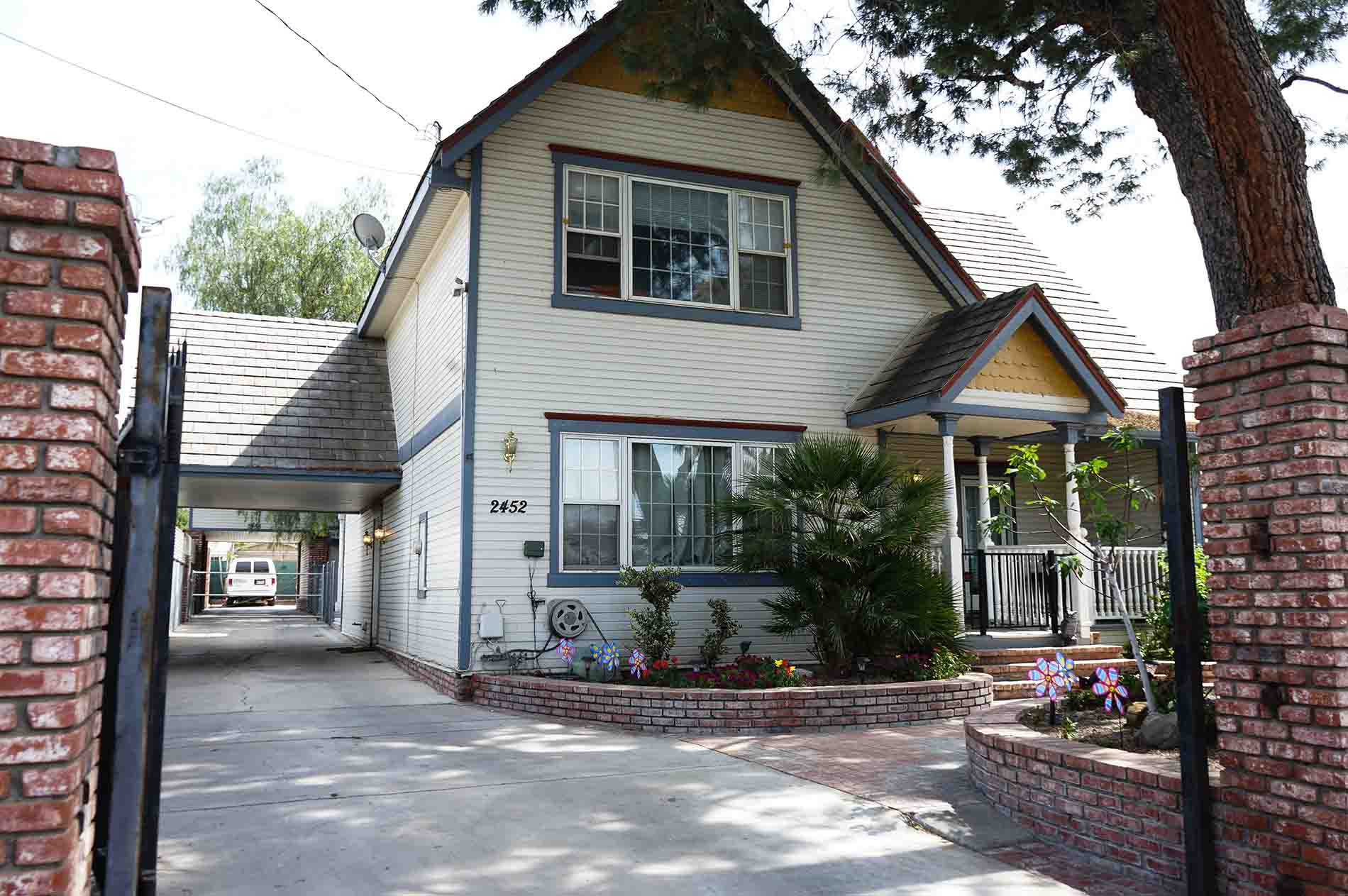 Whiteside Manor - Men's Program